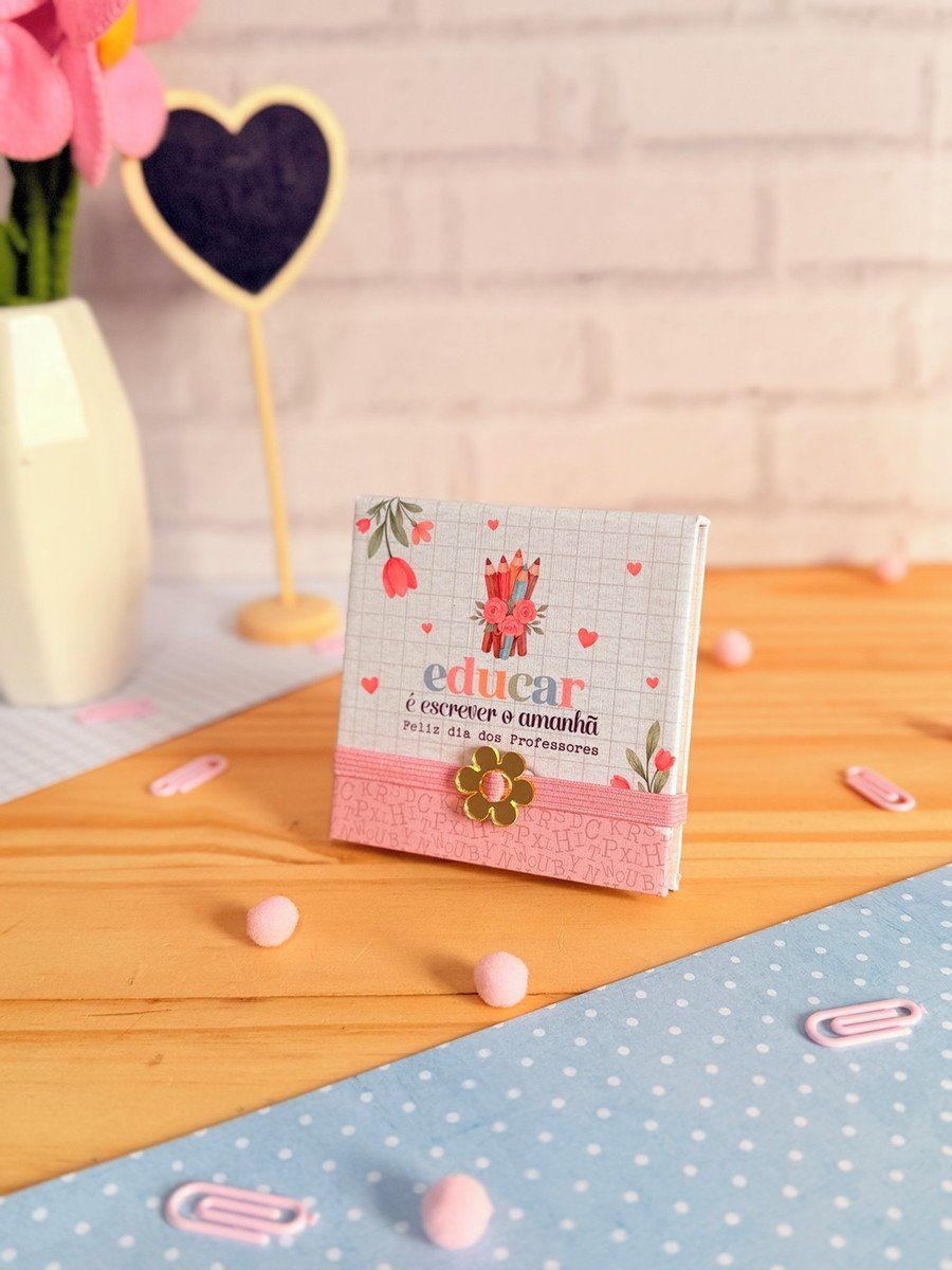 Imagem de lembrancinha de post-it personalizado para o dia dos professores.