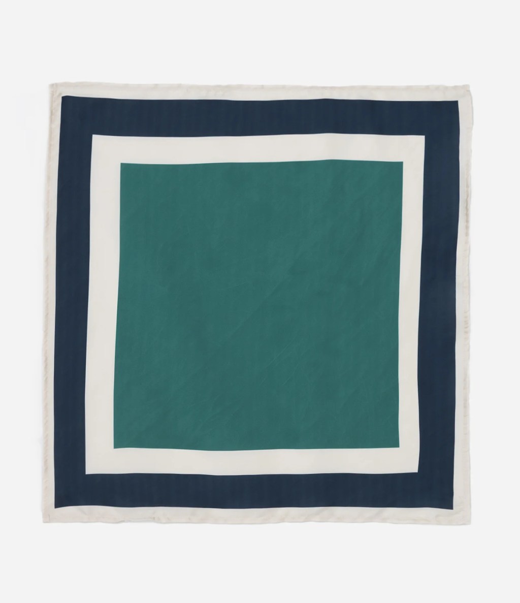 Foto de um lenço verde e azul