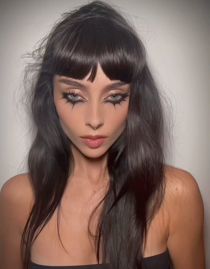 Maquiagem de boneca g&oacute;tica f&aacute;cil para o Halloween