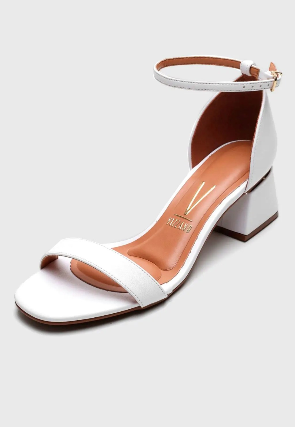 Foto de um salto alto branco