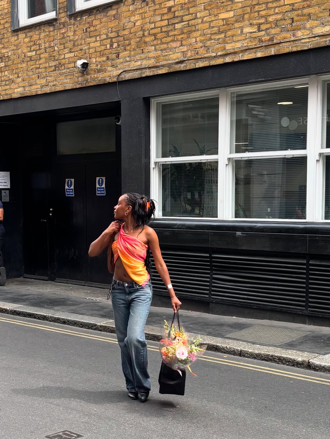 Degrad&ecirc; em tons quentes &eacute; tend&ecirc;ncia-chave da moda ver&atilde;o 2026