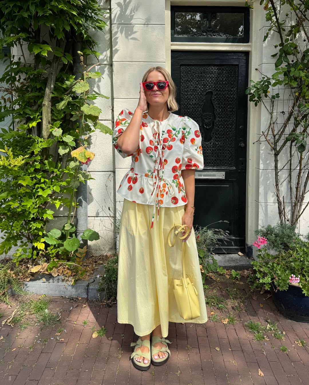 blusa com estampa de frutas