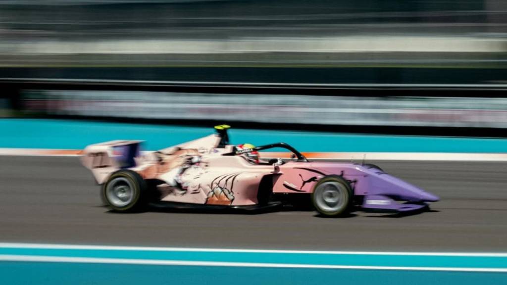 Quem são as mulheres brasileiras em destaque no automobilismo mundial