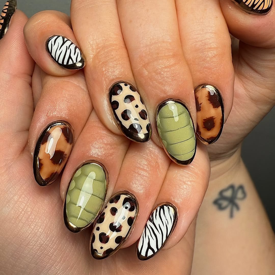 Inspira&ccedil;&atilde;o de unhas acrigel decoradas com animal print e acabamento espelhado