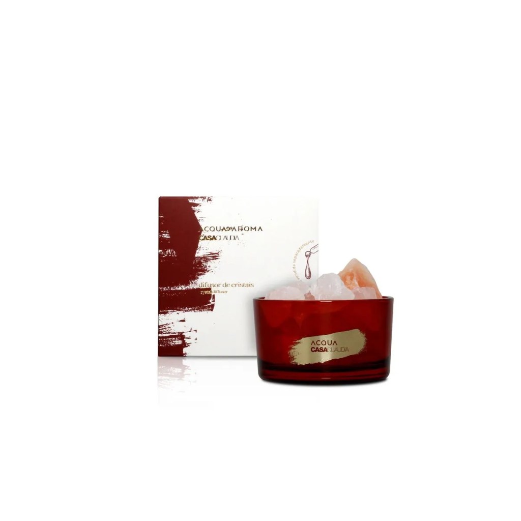 Difusor de cristais Velvet Cherry Acqua Aroma Casa Claudia em embalagem sofisticada, ideal para perfumar a casa e atrair boas energias no Ano Novo