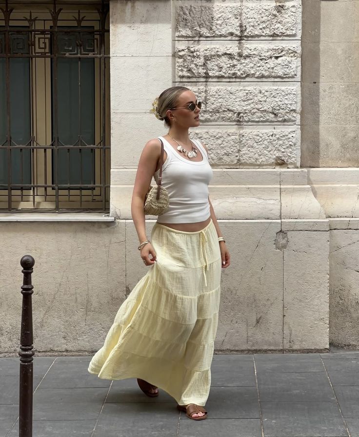 Look amarelo para R&eacute;veillon 2026: inspira&ccedil;&atilde;o leve para atrair prosperidade