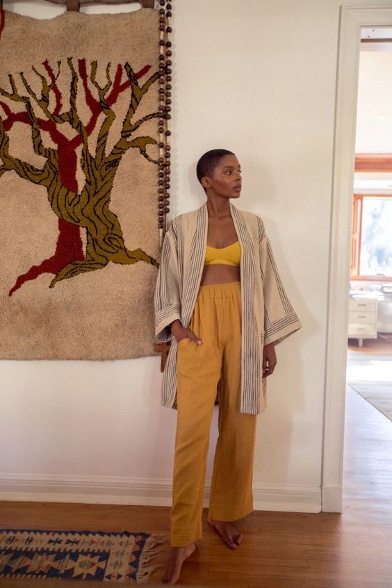 Kimono neutro completa looks confort&aacute;veis para o ver&atilde;o