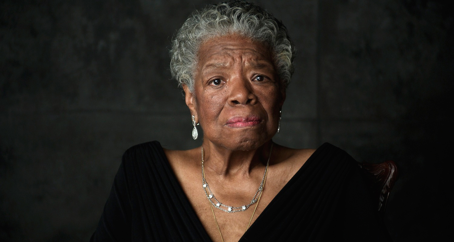 etrato de Maya Angelou com cabelo grisalho curto e vestido preto, imagem usada em lista de lan&ccedil;amentos liter&aacute;rios de 2026 e livros para ler no ano