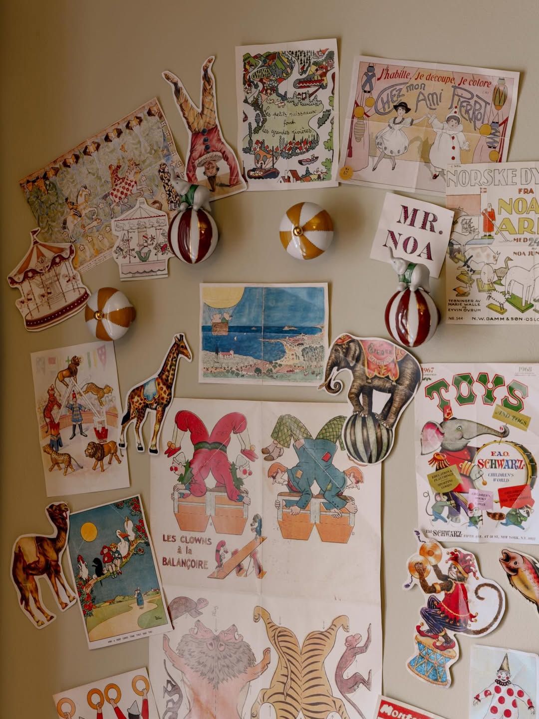 Quarto infantil com tema de circo