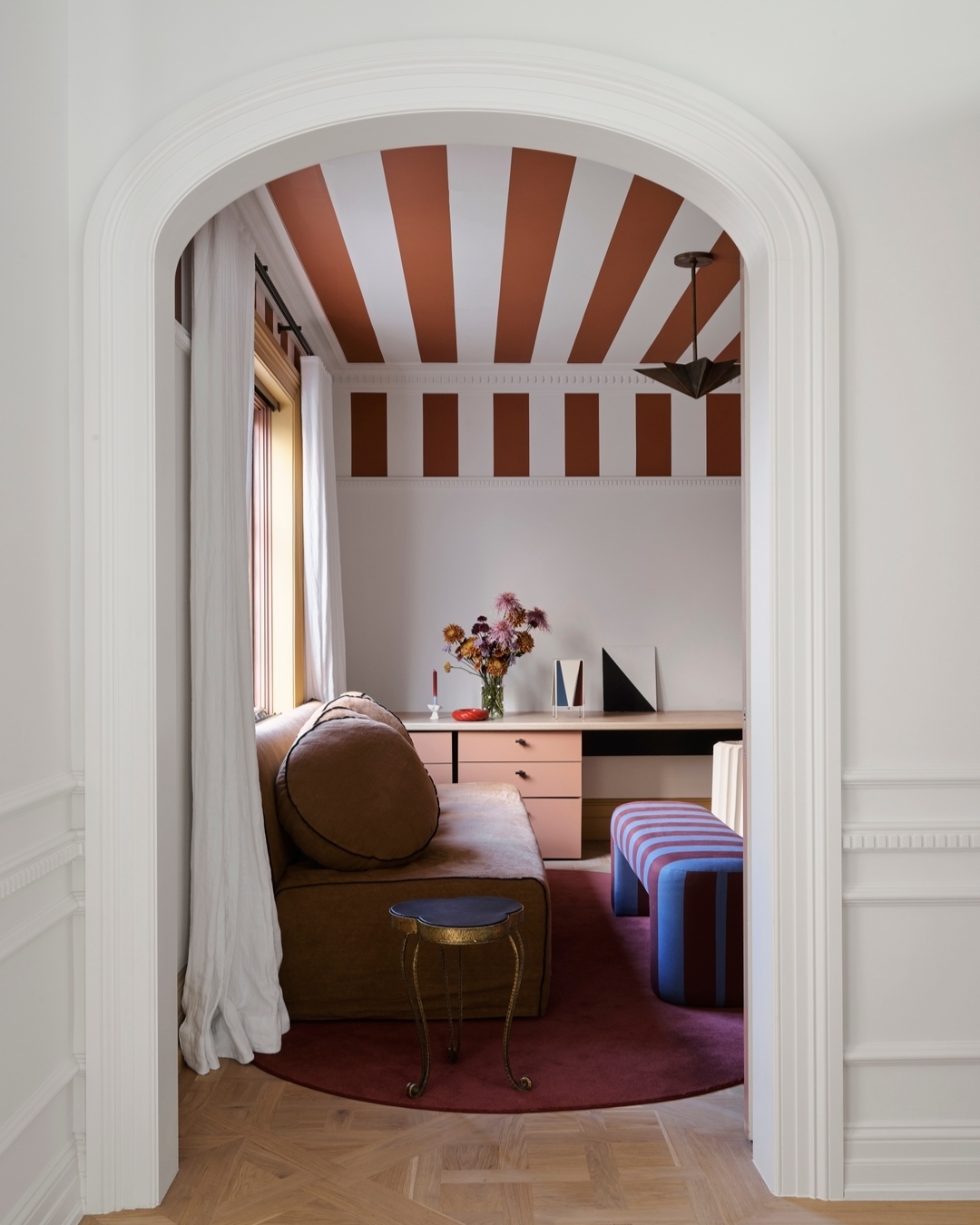 Projetos de decora&ccedil;&atilde;o com teto listrado