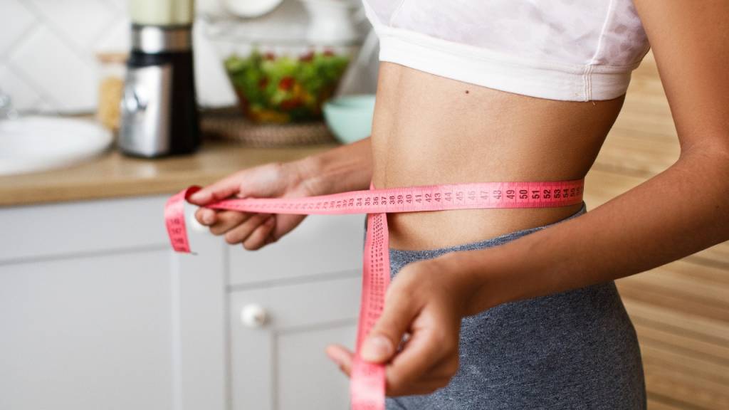 A dieta que ajuda a secar a barriga antes do Carnaval