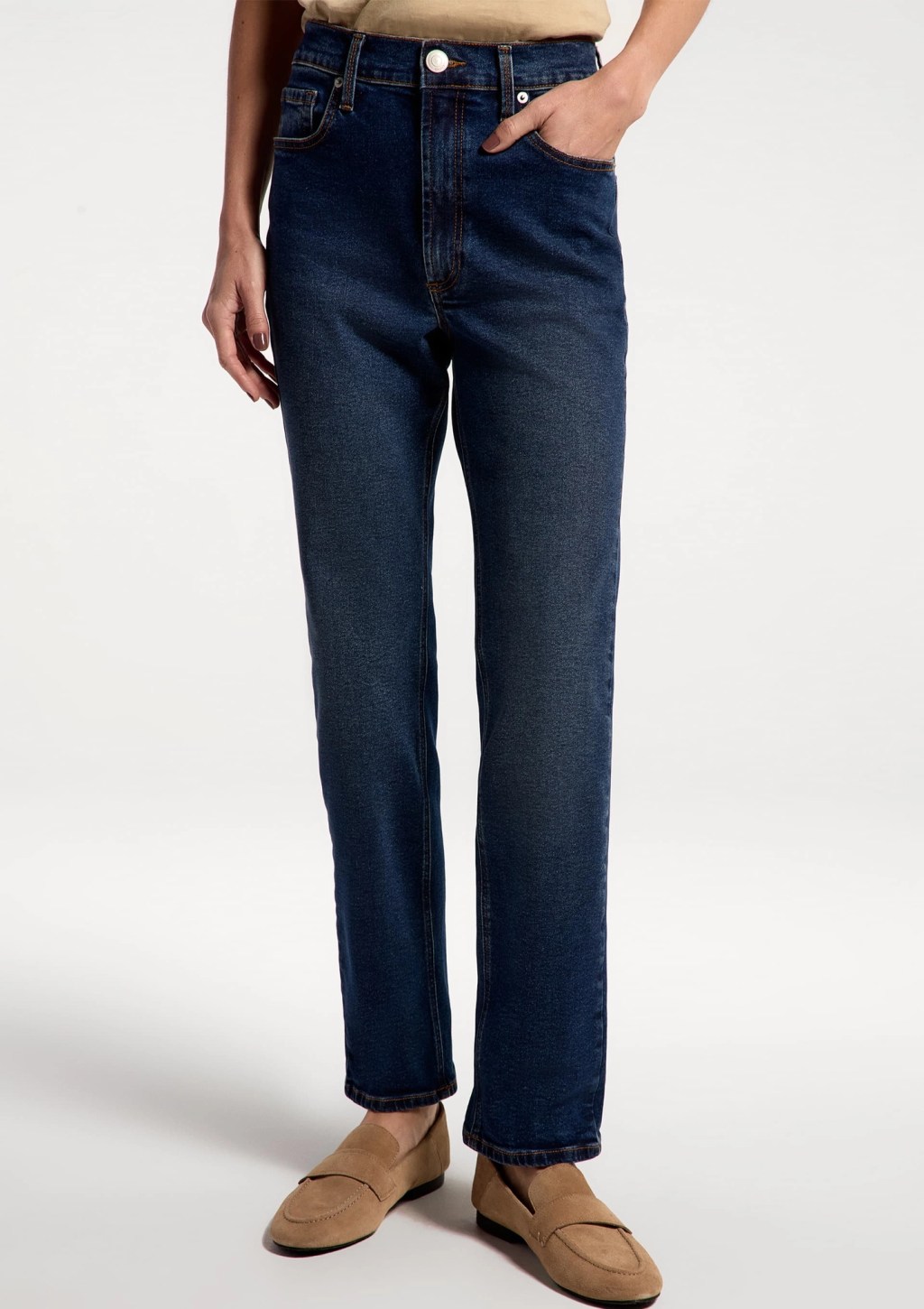 Cal&ccedil;a jeans escura