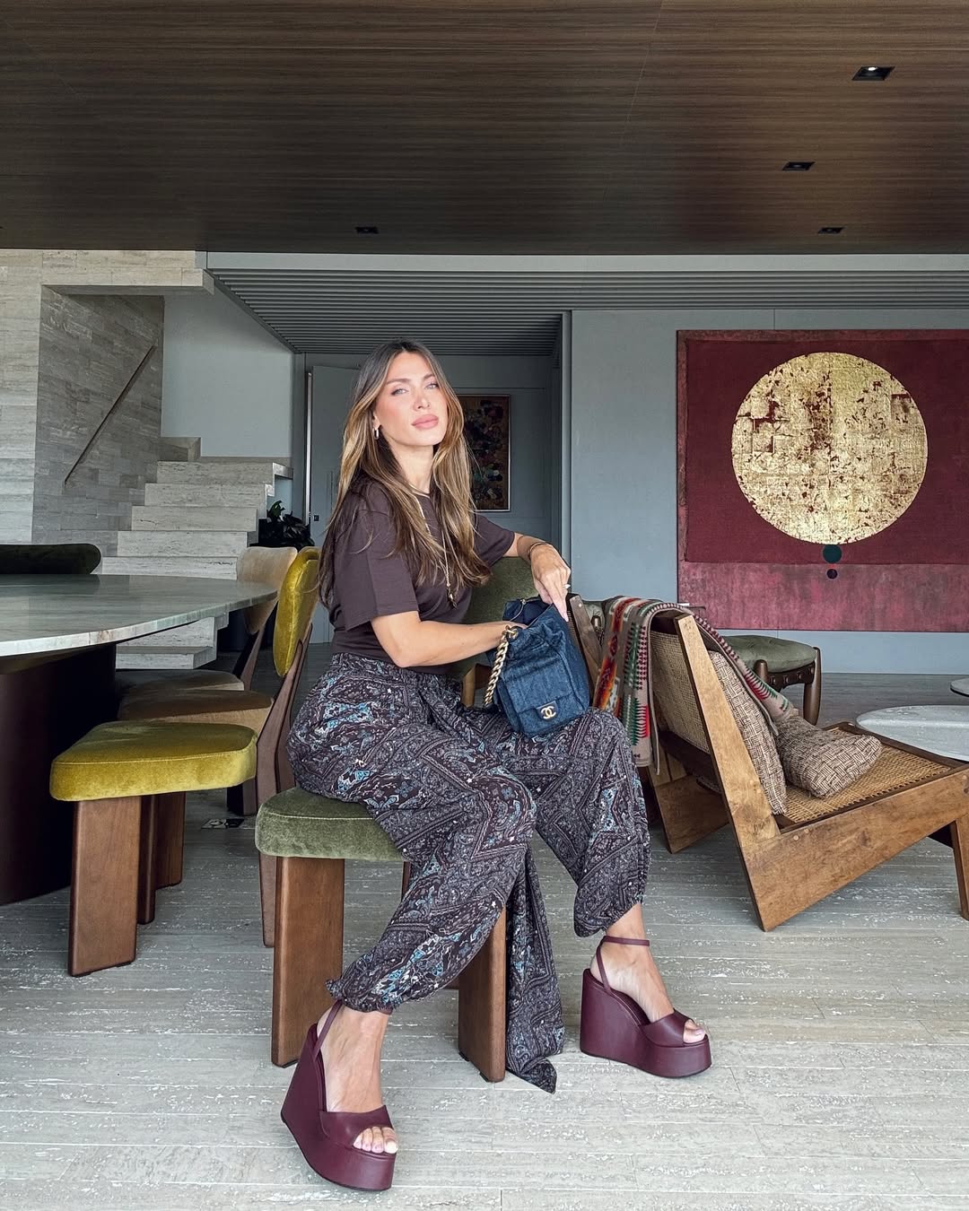 Look boho moderno com sand&aacute;lia anabela plataforma