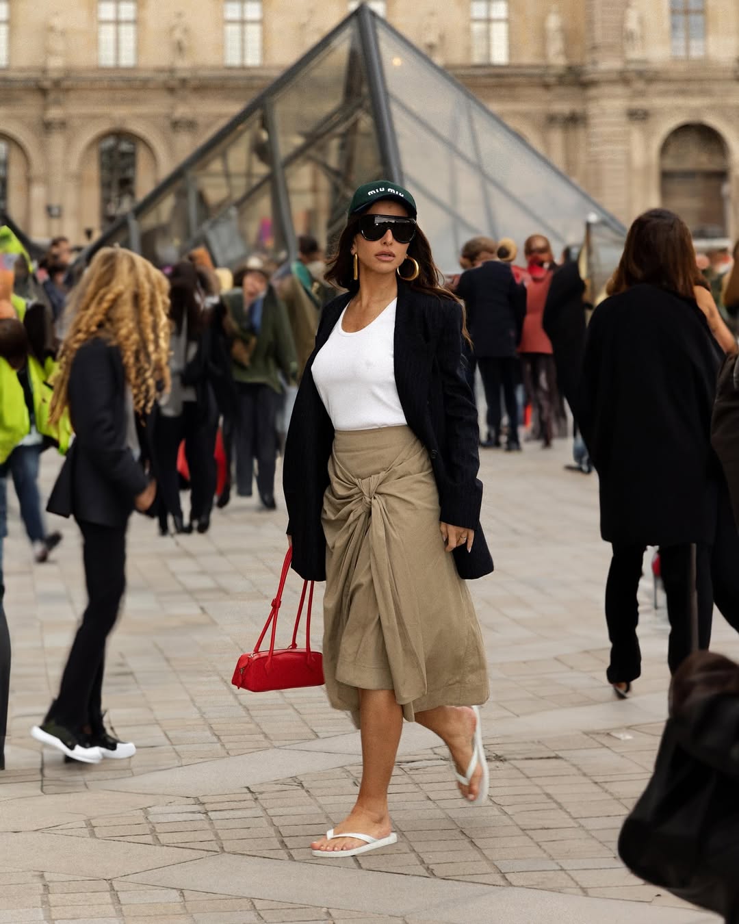 Sabrina Sato usando chinelo havaianas