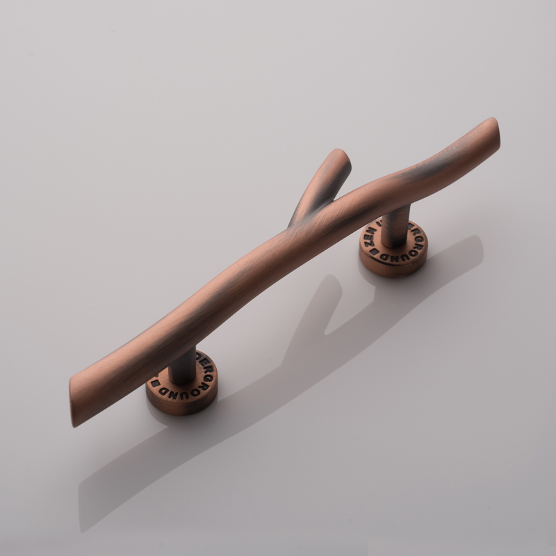 Puxador em formato de ramo