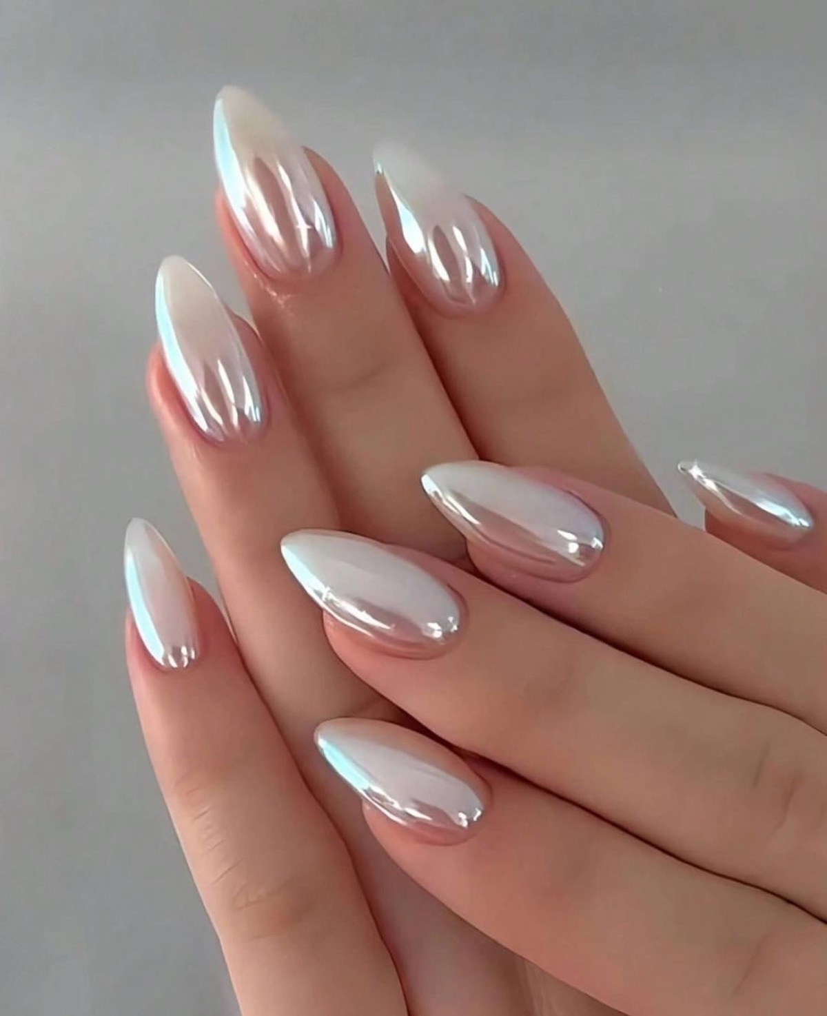 Efeito asa de borboleta nas unhas com degrad&ecirc;