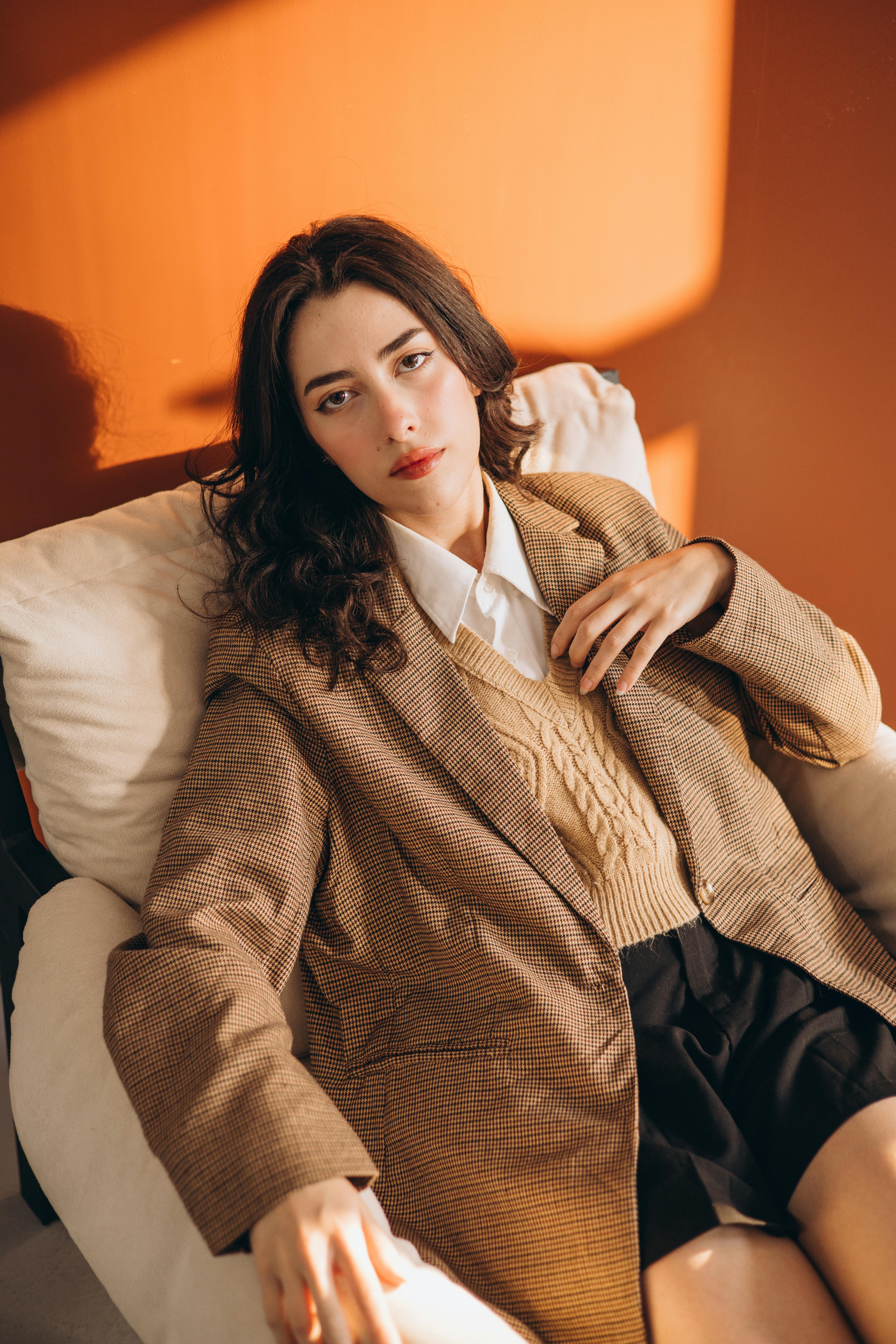 5 formas de usar blazer marrom no outono