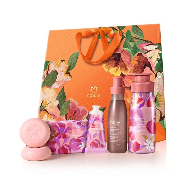 Kit Natura Tododia Flores com sabonete, creme, body splash e embalagem presente&aacute;vel floral.