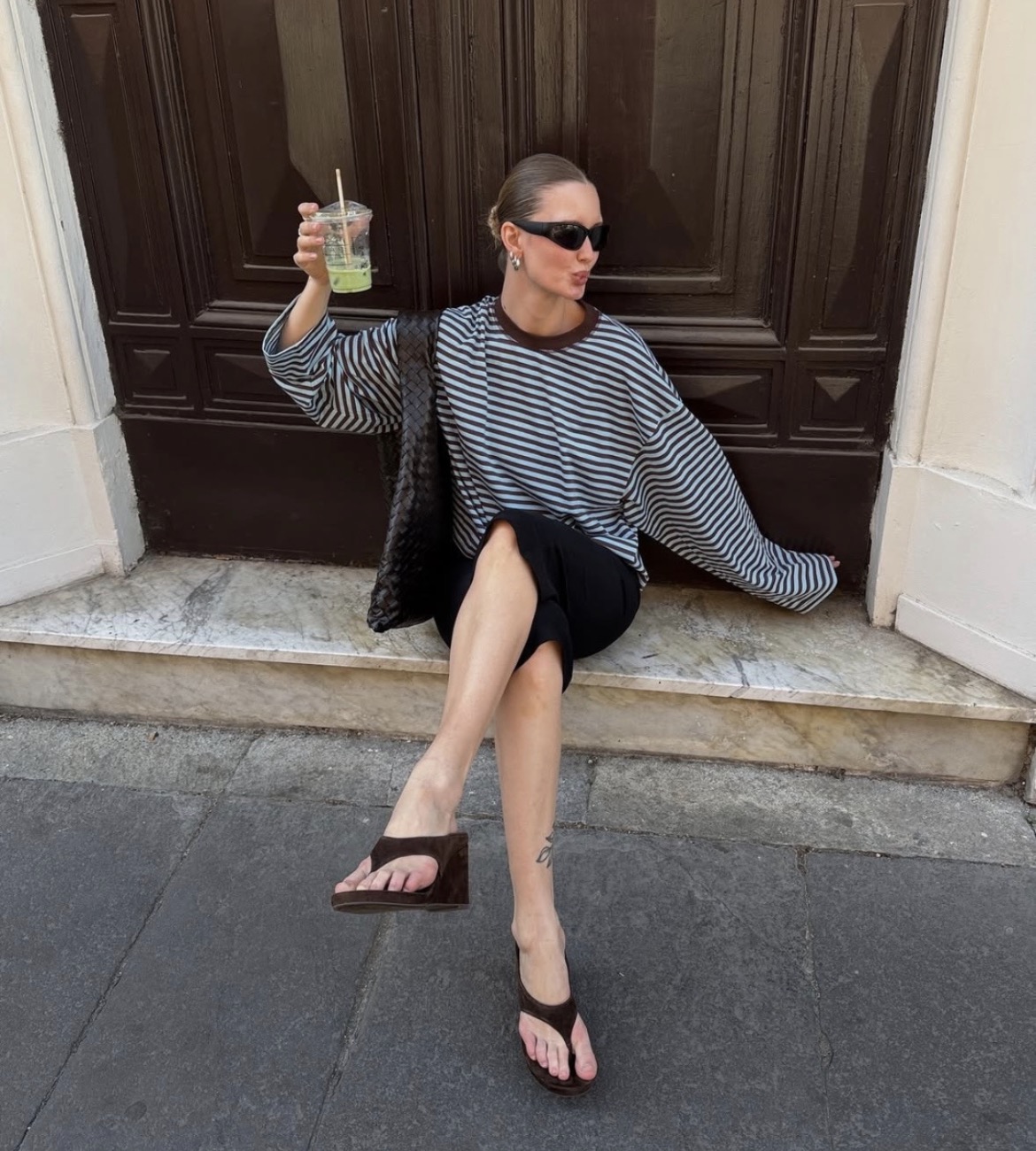 Inspira&ccedil;&otilde;es de looks com salto anabela