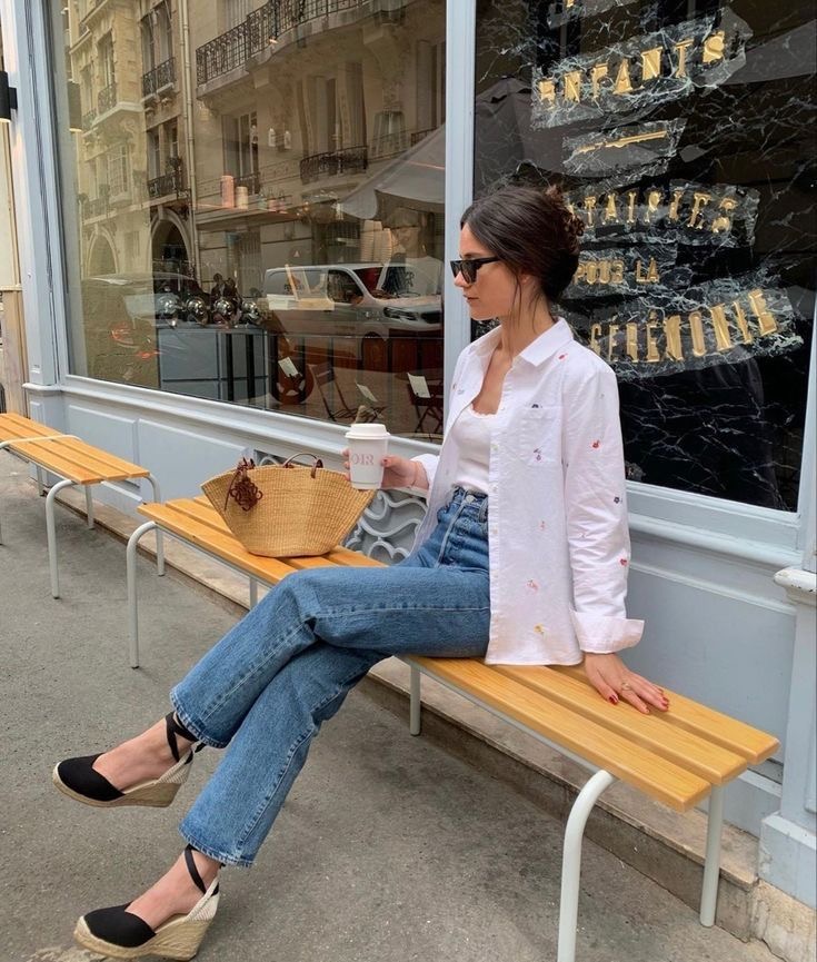 Inspira&ccedil;&otilde;es de looks com salto anabela