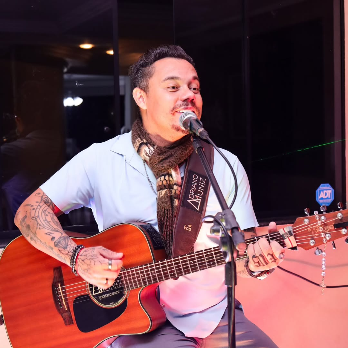 Quem era Adriano Muniz, cantor sertanejo encontrado morto