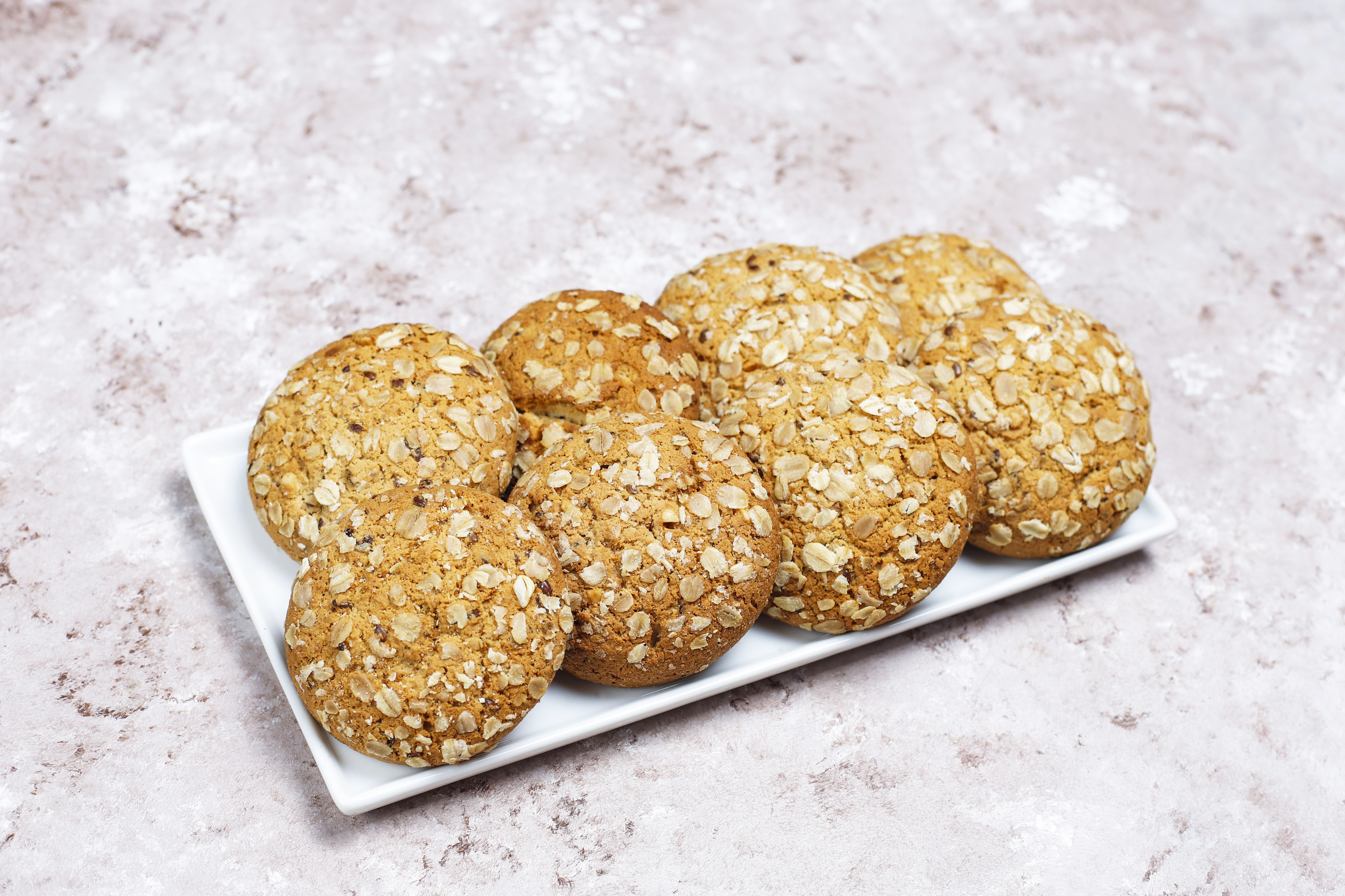 Cookies fit de aveia com textura crocante e ingredientes integrais, op&ccedil;&atilde;o saud&aacute;vel para caf&eacute; da manh&atilde; ou lanche