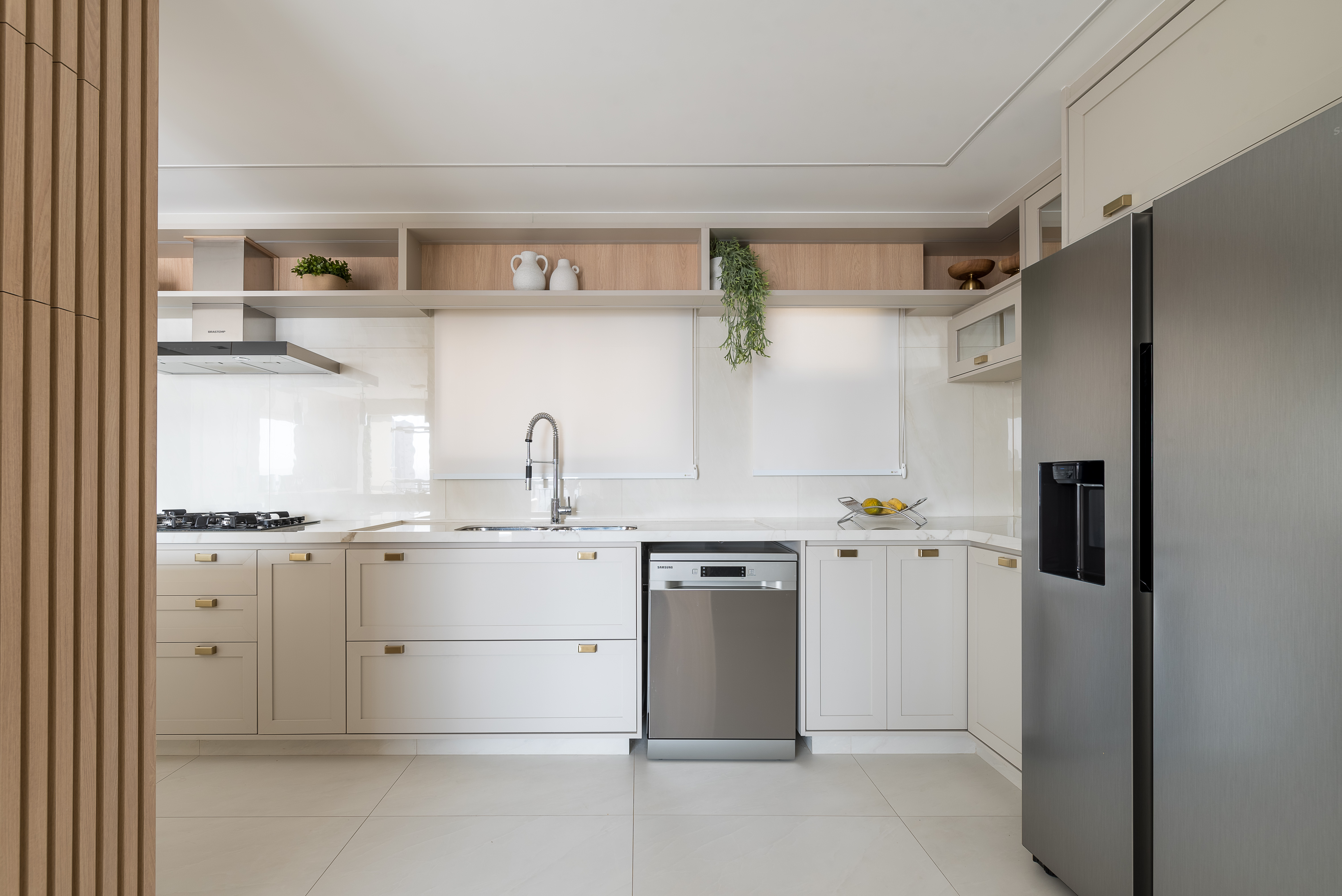 Cozinha pequena e planejada: vale a pena investir?