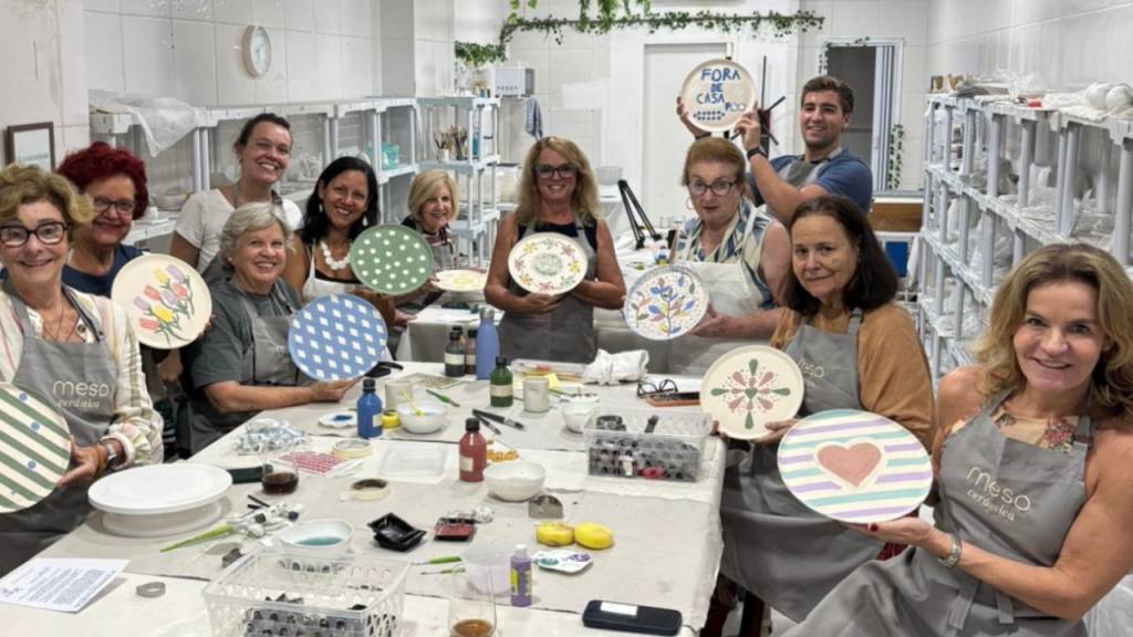 De museus a oficinas: projeto cria experiências culturais para pessoas 60+