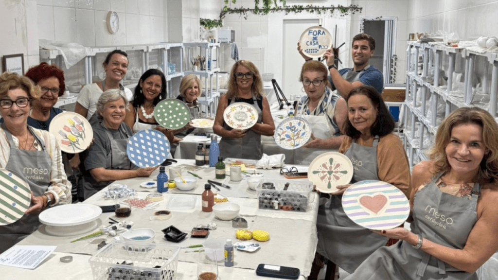 De museus a oficinas: projeto cria experiências culturais para pessoas 60+