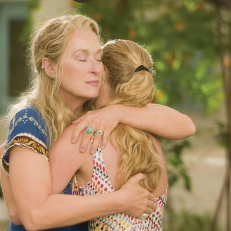 Capa de: Barbie, Mamma Mia! e os filmes que revolucionaram a maternidade no cinema