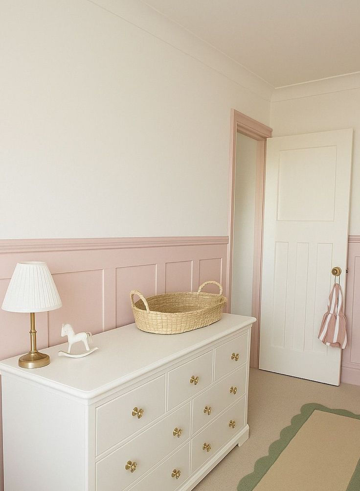 Lambri em rosa blush e detalhes dourados entregam eleg&acirc;ncia e sofistica&ccedil;&atilde;o com poucos elementos