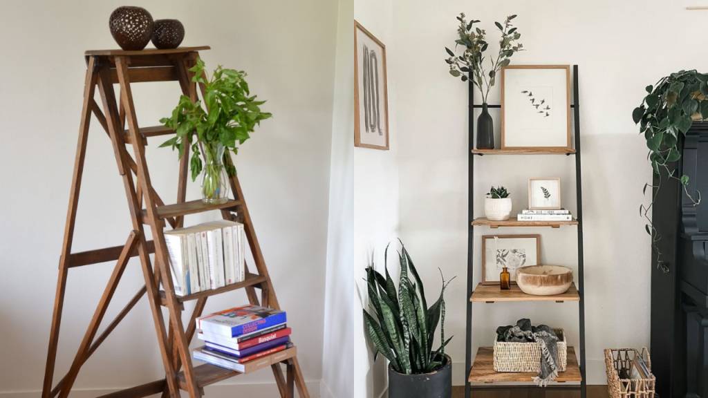 Dois ambientes decorados com m&oacute;veis de madeira e plantas. &Agrave; esquerda, uma escada de madeira r&uacute;stica com livros, um vaso de plantas e dois objetos decorativos marrons. &Agrave; direita, uma estante preta com prateleiras de madeira, decorada com vasos, livros, quadros e uma planta grande no ch&atilde;o