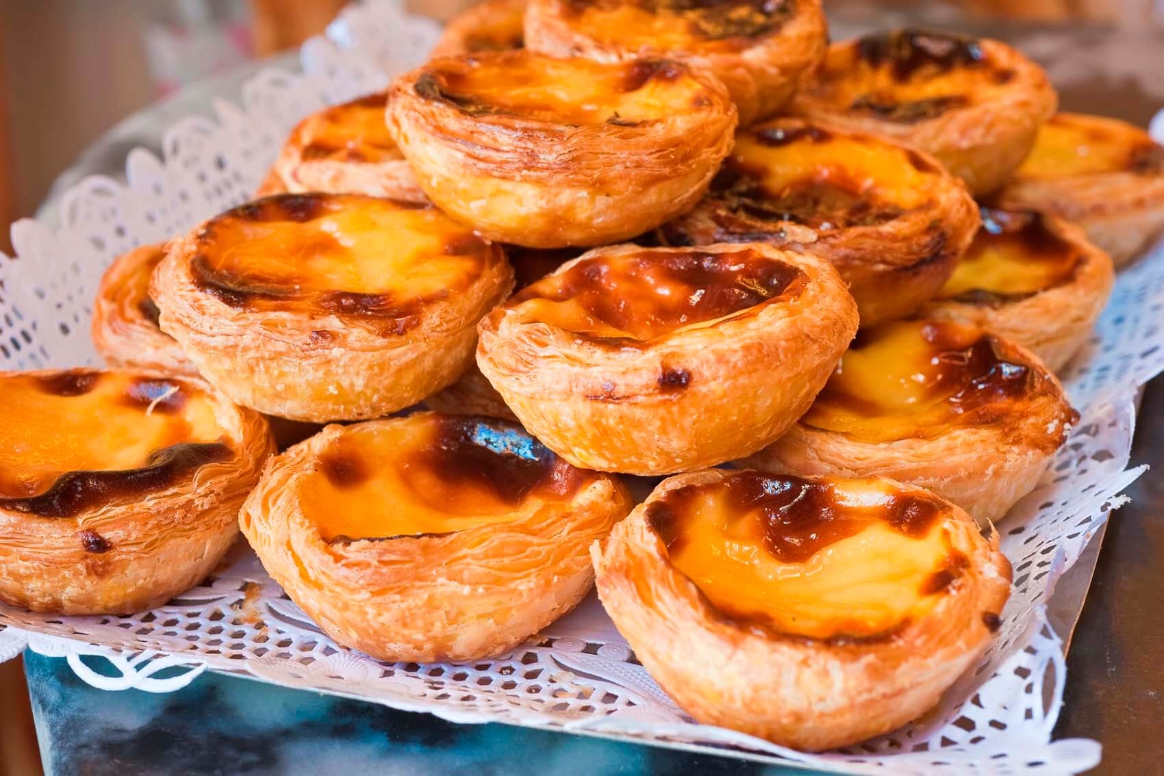 Em qual país nasceu a receita de pastel de Belém? Descubra a origem e aprenda a fazer em casa