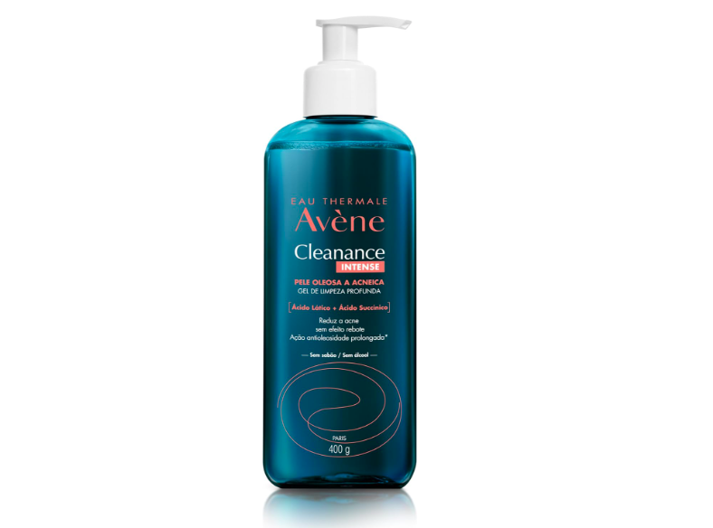 Frasco azul-petr&oacute;leo de gel de limpeza facial Avene Cleanance Intense, com tampa e pump brancos. O r&oacute;tulo indica Pele Oleosa a Acneica, &Aacute;cido L&aacute;tico + &Aacute;cido Succ&iacute;nico, Reduz a acne sem efeito rebote, A&ccedil;&atilde;o antifoleosidade prolongada, Sem sab&atilde;o / Sem &aacute;lcool, 400 g