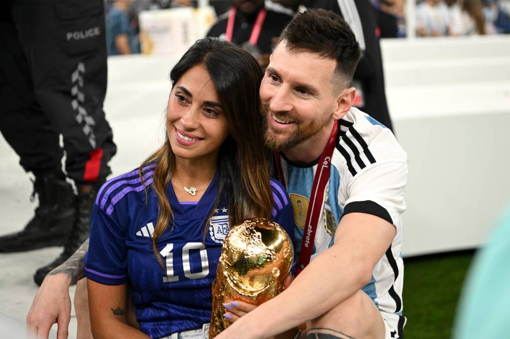 Messi e Antonela: como uma amizade de infância se transformou em uma história de amor